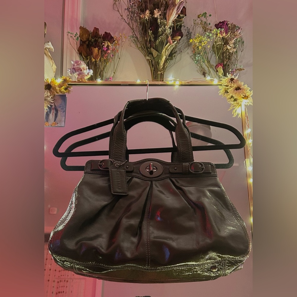 Elegant Olive Leather Tote Bag